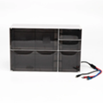 Қолдары кісендегі жалаңаш қыздардың суреттері Қатты емізіктері бар кеуделер